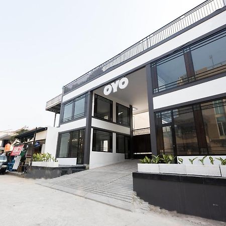 Oyo 1310 Urban Residence Jakarta Extérieur photo