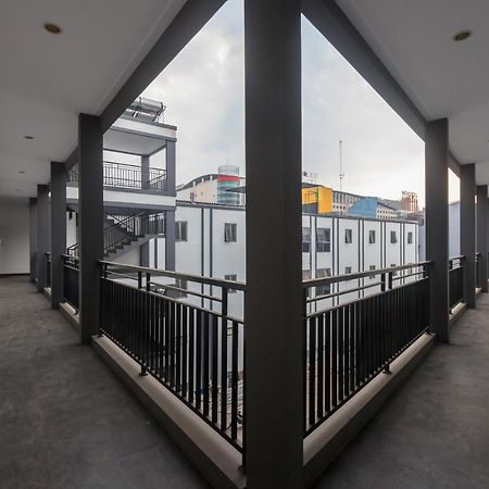 Oyo 1310 Urban Residence Jakarta Extérieur photo