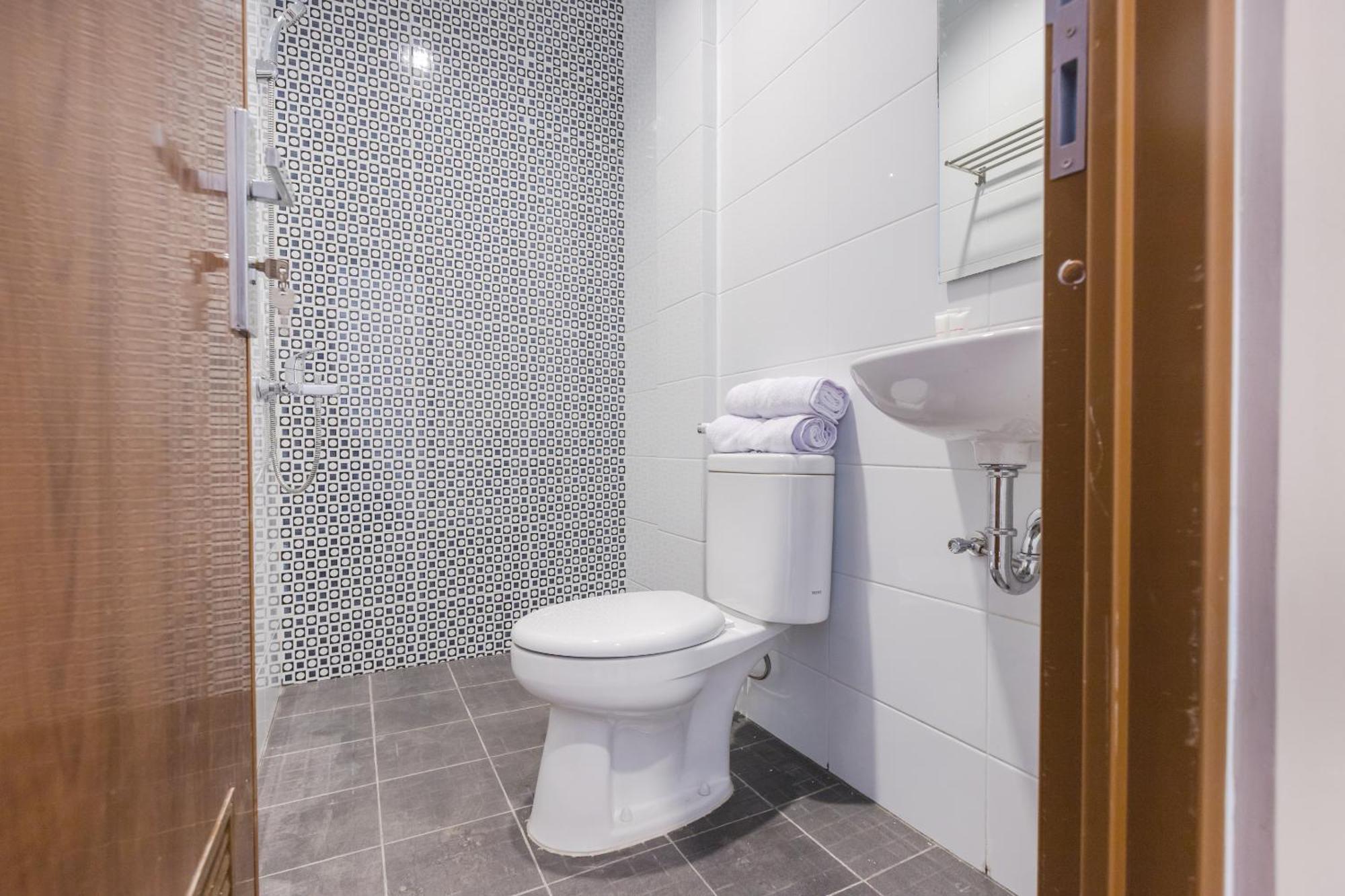Oyo 1310 Urban Residence Jakarta Extérieur photo