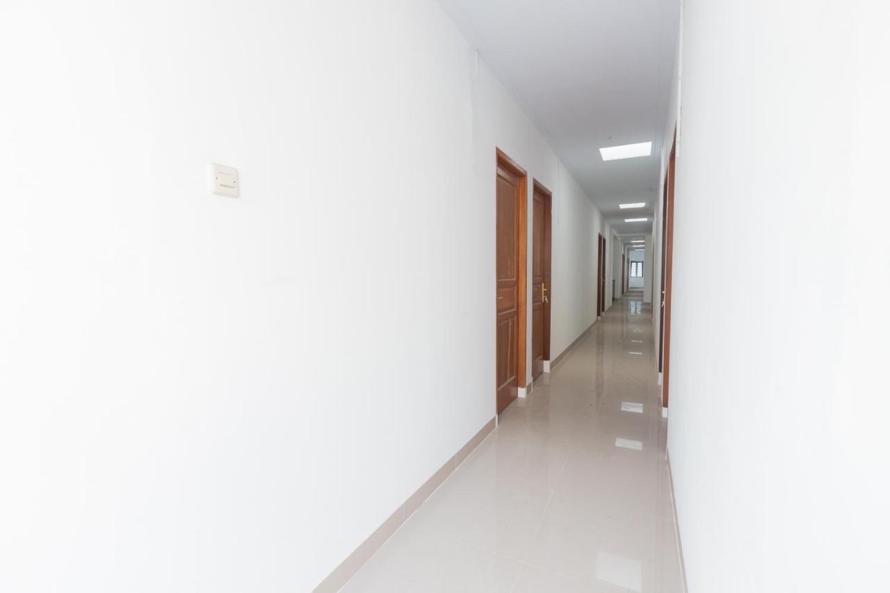 Oyo 1310 Urban Residence Jakarta Extérieur photo